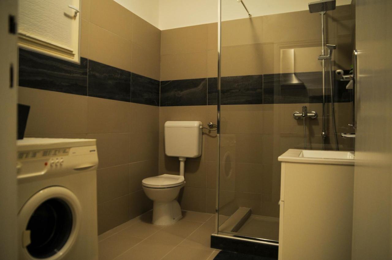 Apartment Gulliver In The Center, 10 Meters From The Sea With Private Parking In Natural Shade Rabac